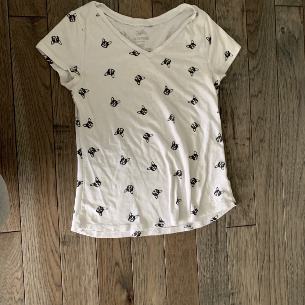 Girls tee.